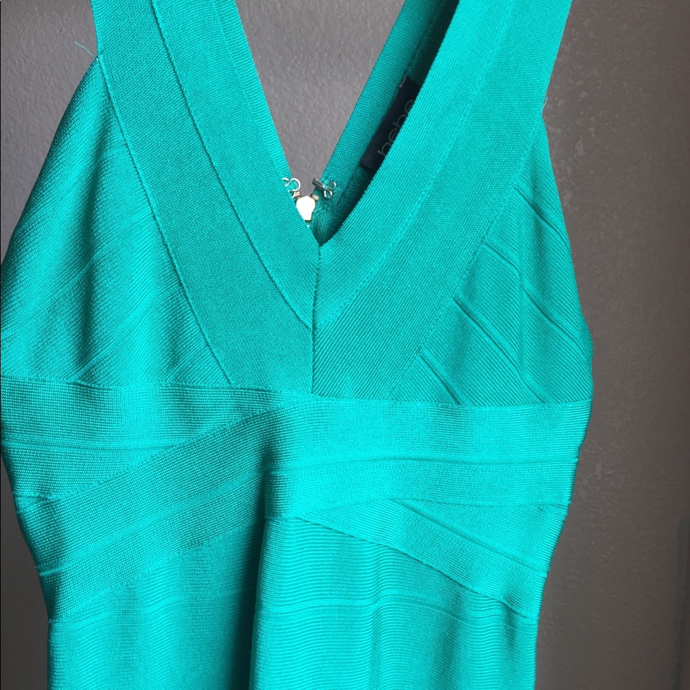 Bebe Green Double V-neck Bandage Midi Dress